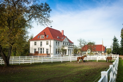 Estate Vorbeck with horses
